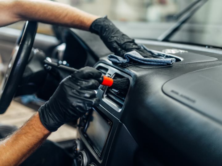 Top Benefits of Mobile Car Detailing Calgary for Busy Owners